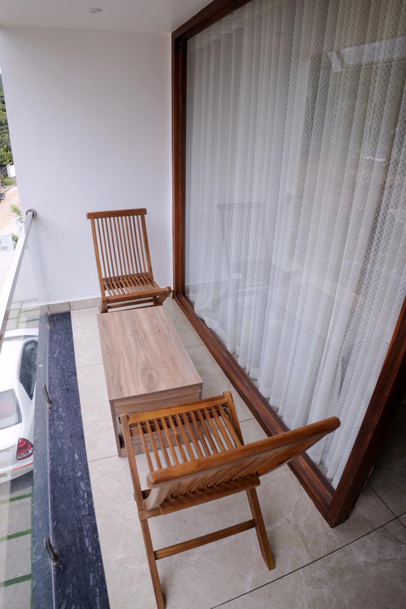 Teak And Lake Homestay Thekkady Exterior foto