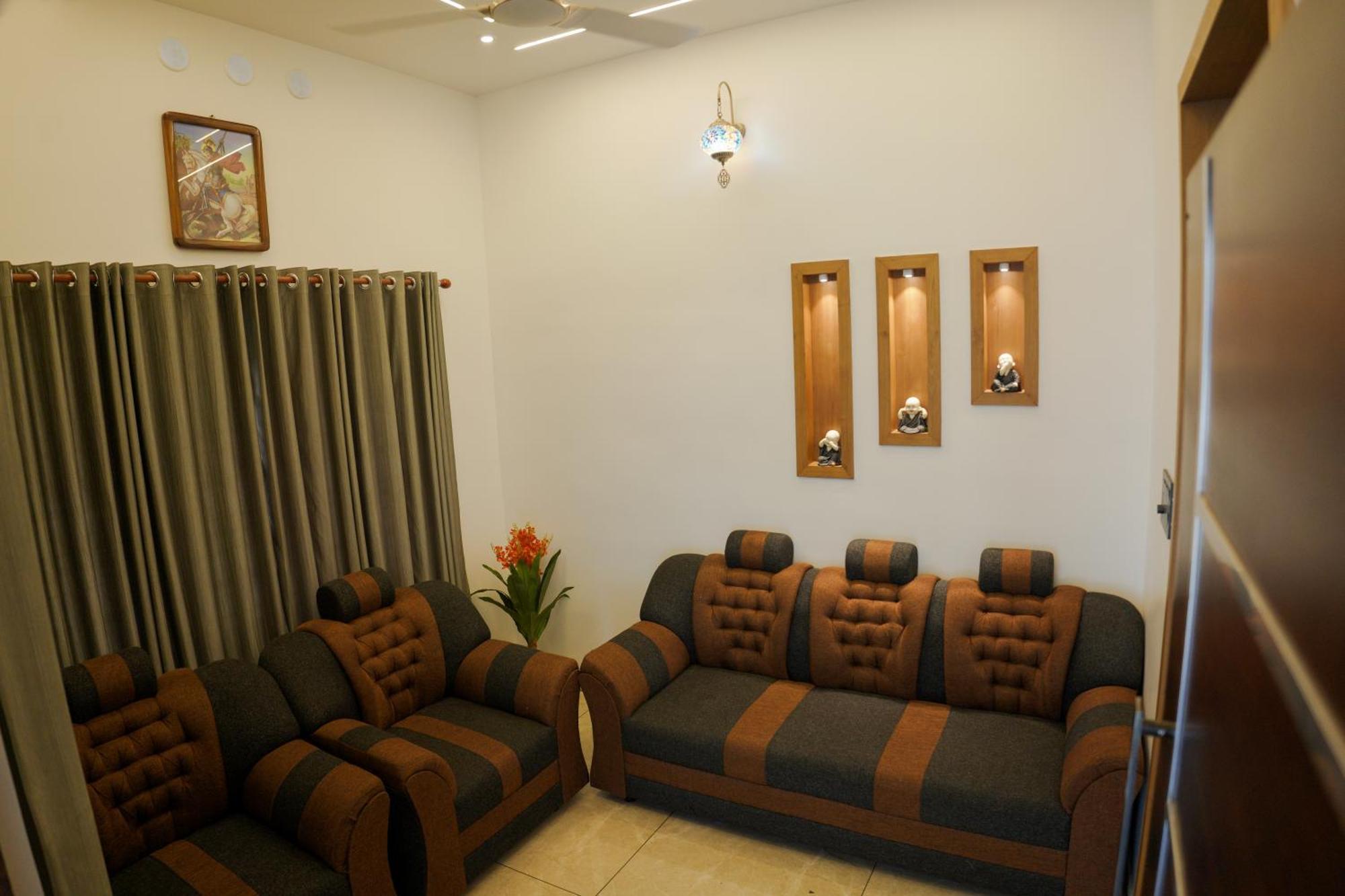Teak And Lake Homestay Thekkady Exterior foto