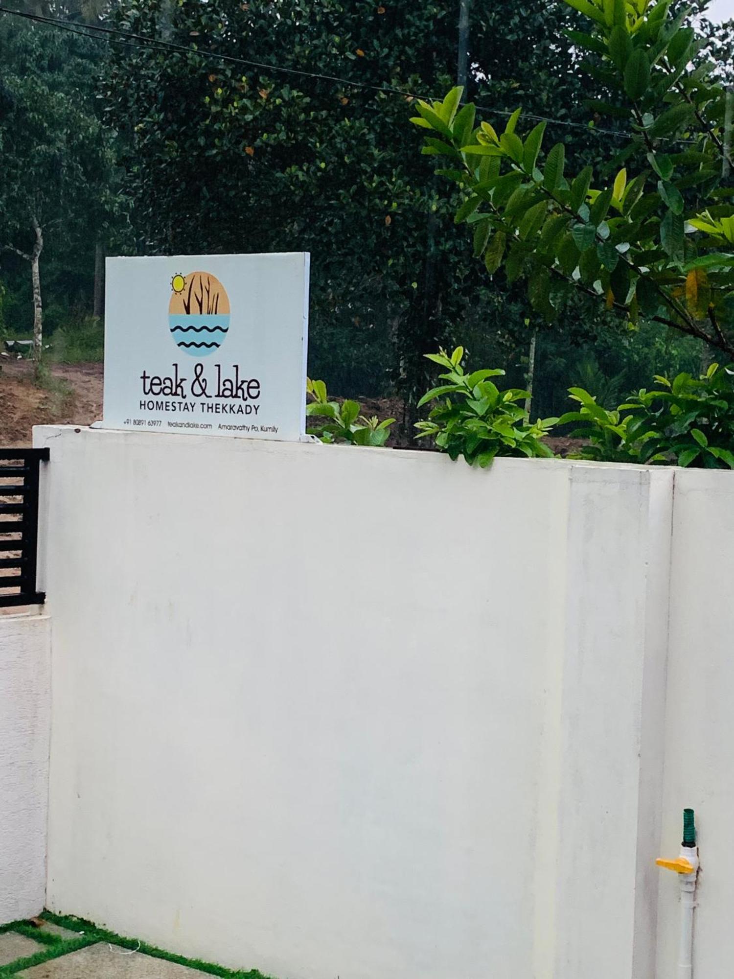Teak And Lake Homestay Thekkady Exterior foto