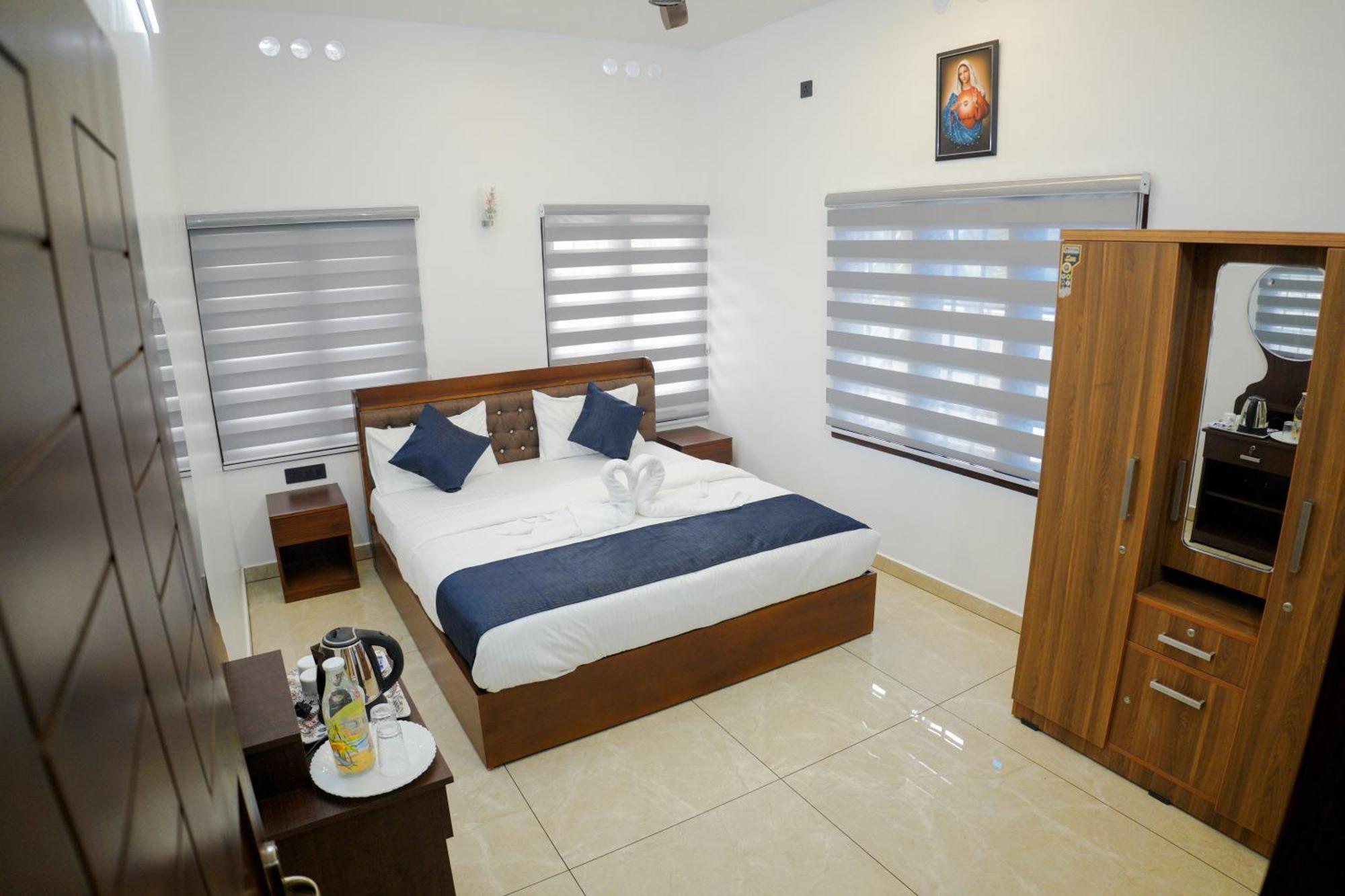Teak And Lake Homestay Thekkady Exterior foto